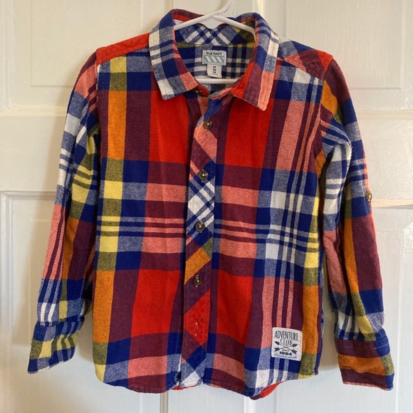 Long sleeved button down flannel shirt (5T) - Picture 1 of 3